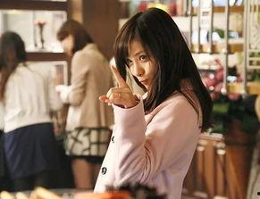 娱乐吃瓜酱男大学生,揭秘娱乐吃瓜酱男大学生的校园生活